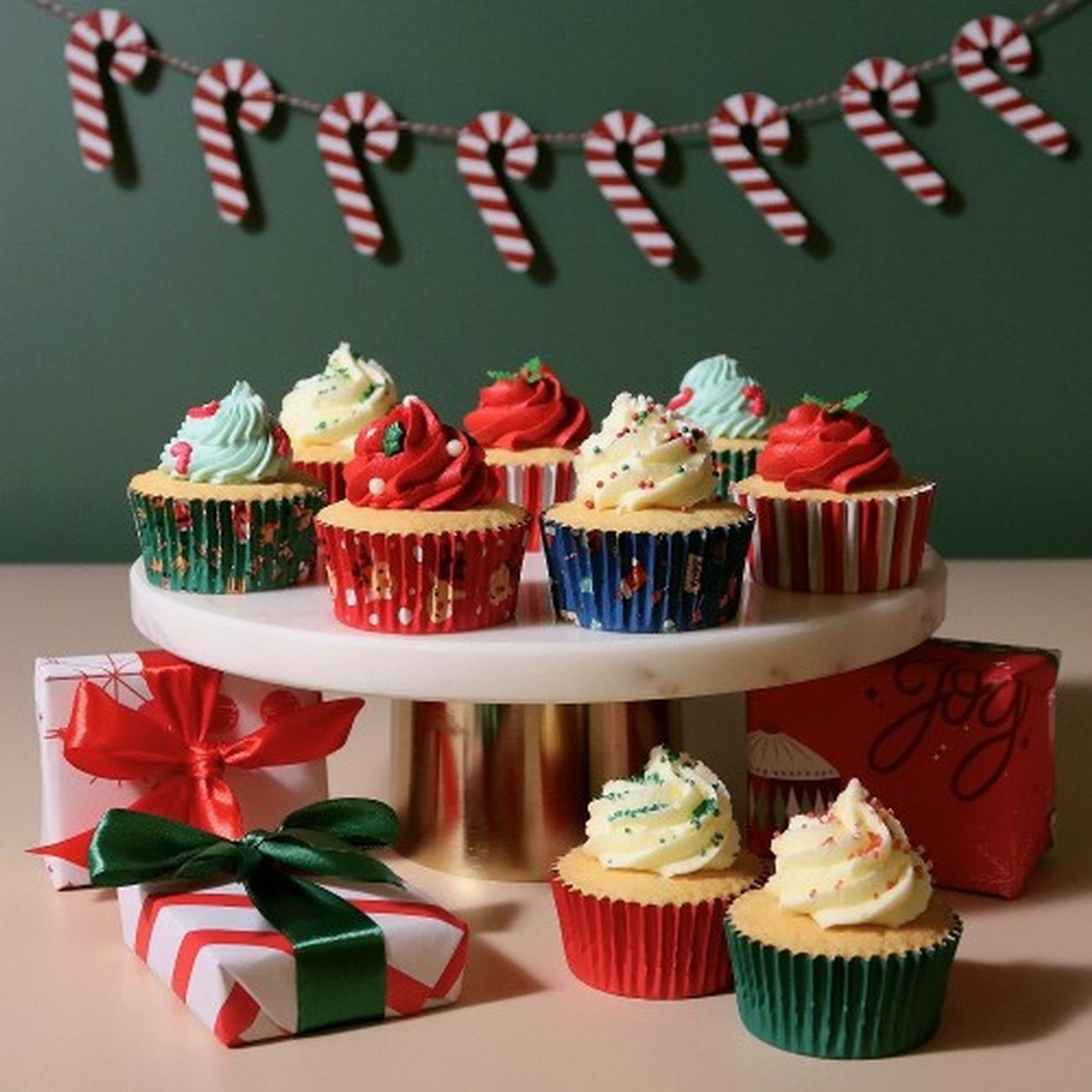 pme-foil-cupcake-cases-santa-mix-pk-100 - PME Santa Mix Christmas Foil-lined Cupcake Cases 100pk