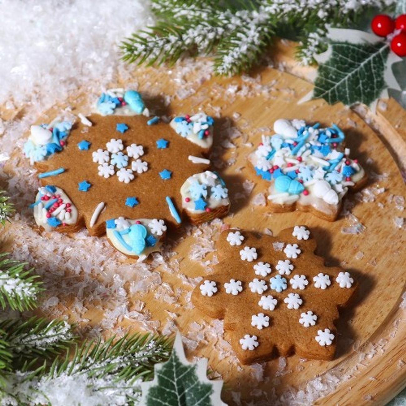 pme-frosty-fever-sprinkles-72g-christmas-novelty - PME Frosty Fever Christmas Novelty Sprinkles 72g