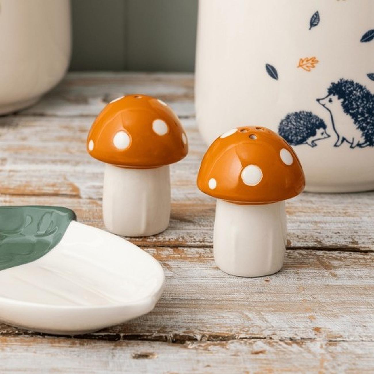 price-and-kensington-woodland-salt-and-pepper-set - Price and Kensington Woodland Salt And Pepper Set