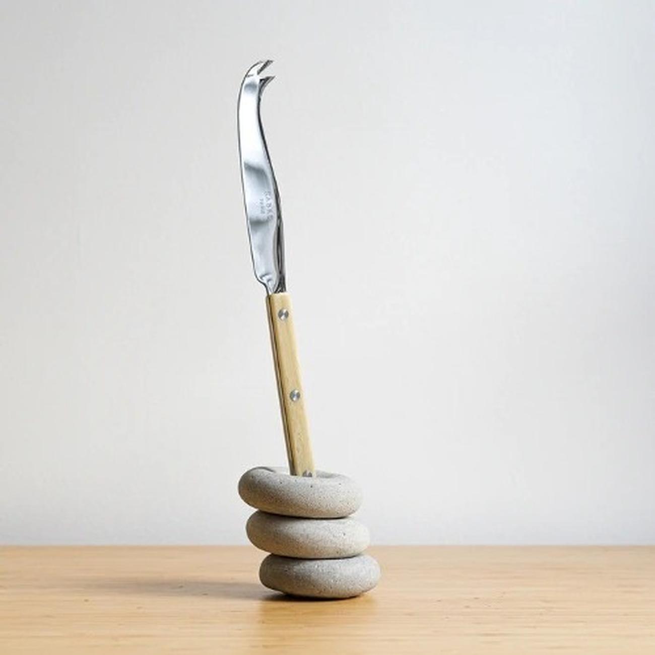 sabre-bistrot-cheese-knife-faux-horn - Sabre Bistrot Cheese Knife- Faux Horn