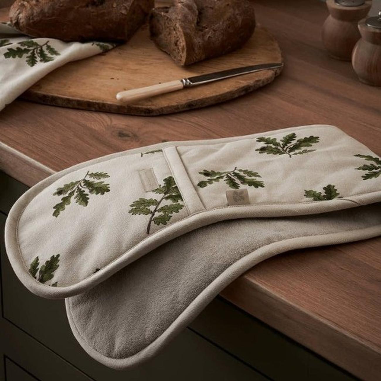 sap-acorn-and-oak-leaves-double-oven-glove - Sophie Allport Acorn & Oak Leaves Double Oven Glove