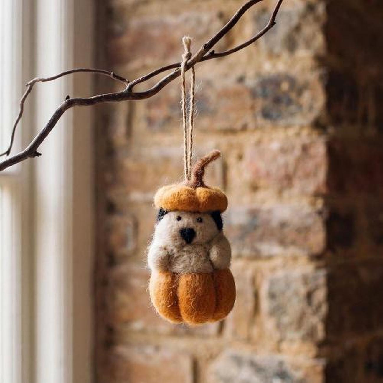 sophie-allport-pumpkin-dog-felt-decoration - Sophie Allport Percy Pumpkin Dog Felt Bauble