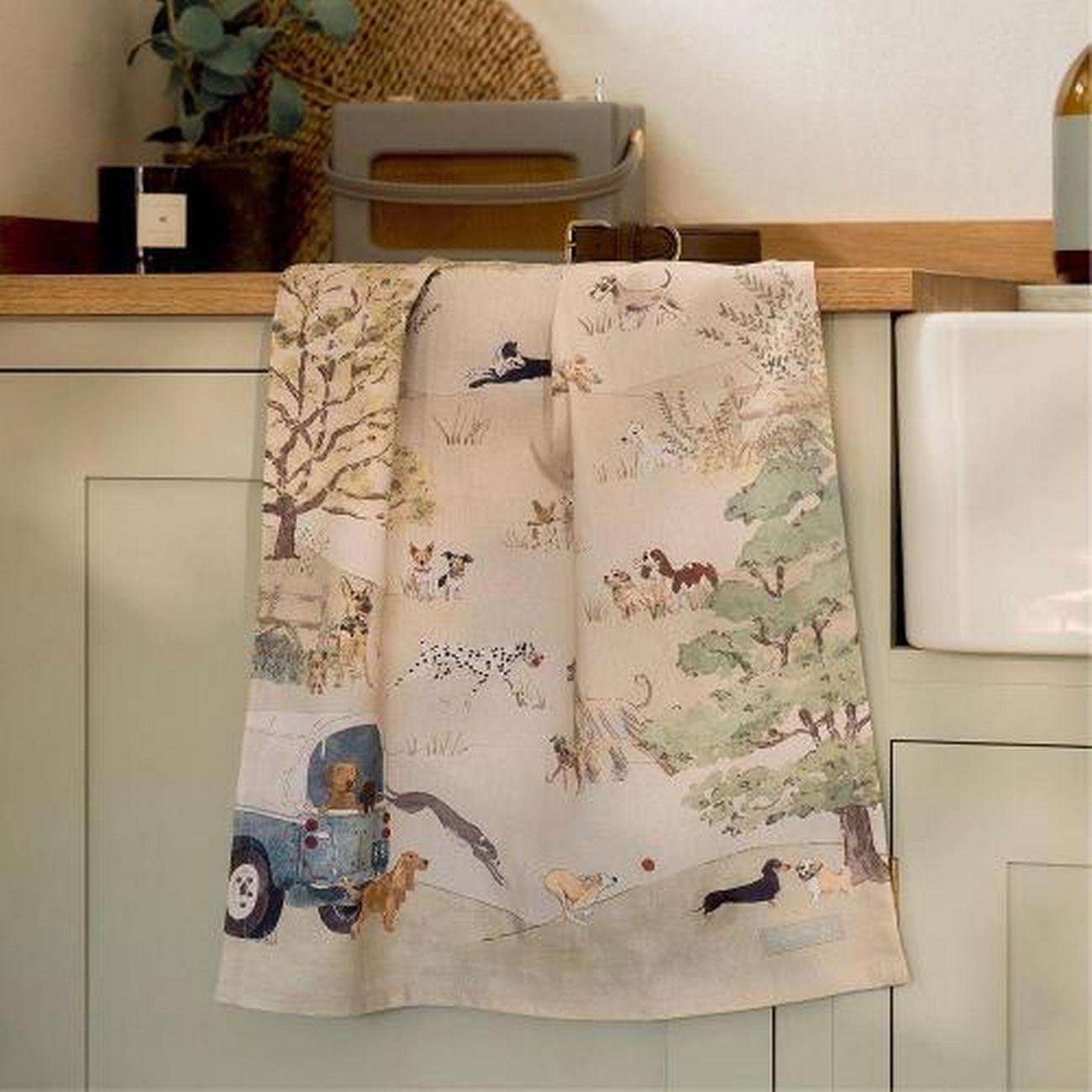 sophie-allport-tails-trails-scene-tea-towel - Sophie Allport Tails & Trails Scene Tea Towel