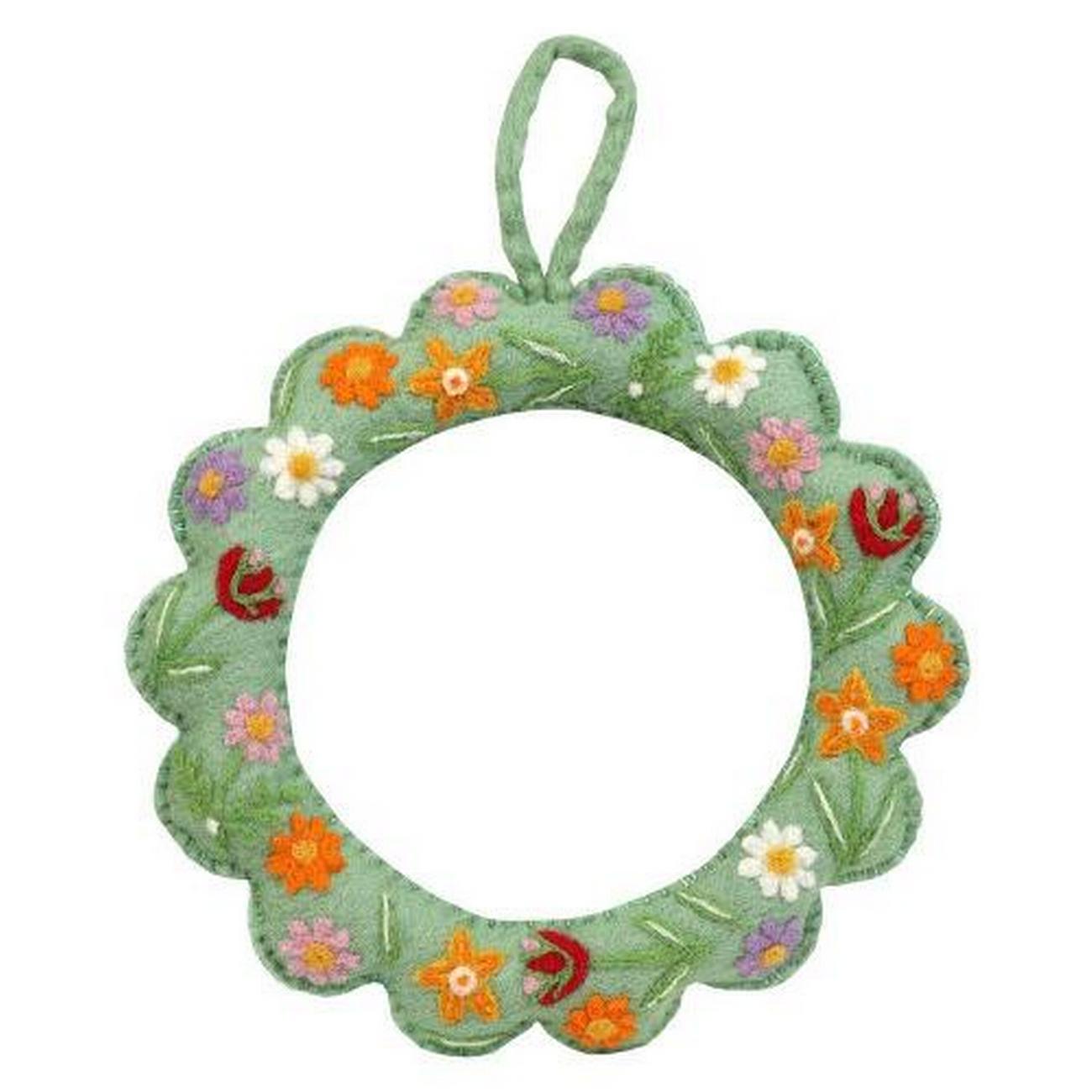 talking-tables-floral-felt-hanging-wreath-22cm - Talking Tables Floral Felt Hanging Wreath 22cm