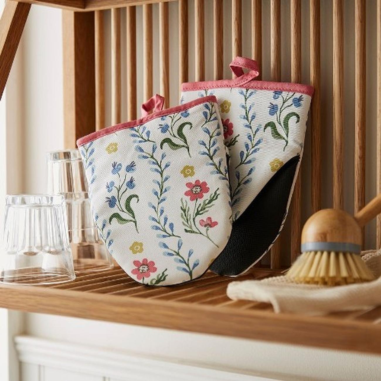 ulster-weavers-boho-floral-microwave-mitts - Ulster Weavers Boho Floral Microwave Mitts