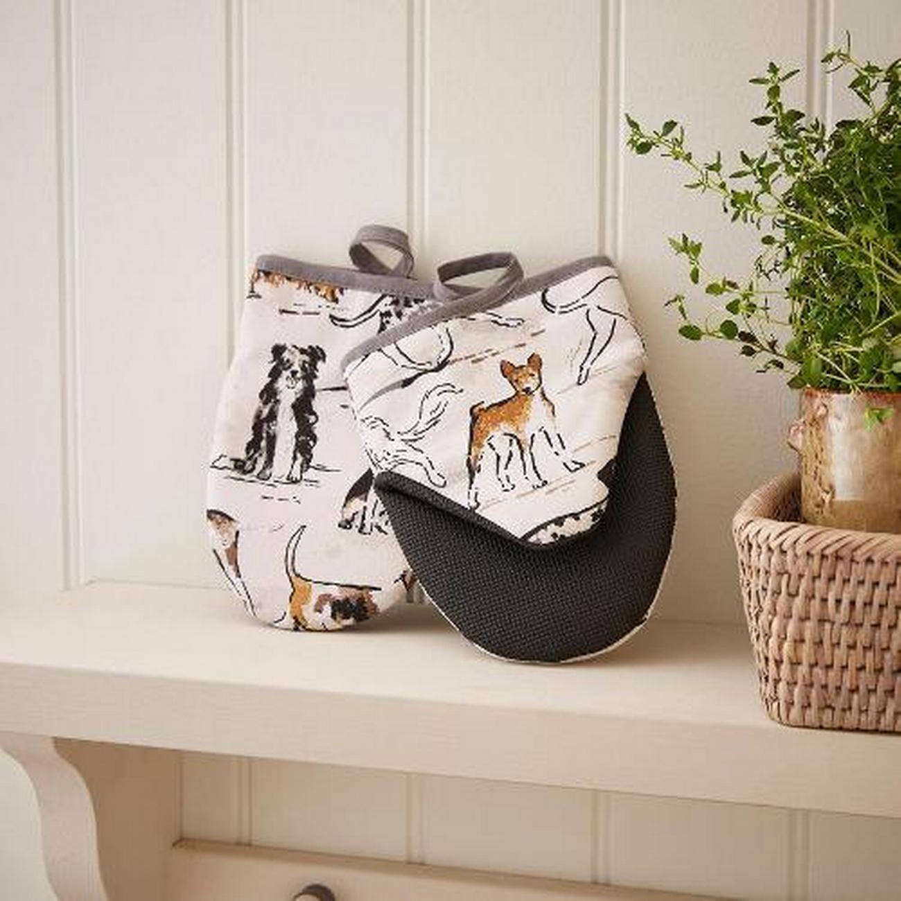 ulster-weavers-country-dogs-microwave-mitts - Ulster Weavers Country Dogs Microwave Mitts