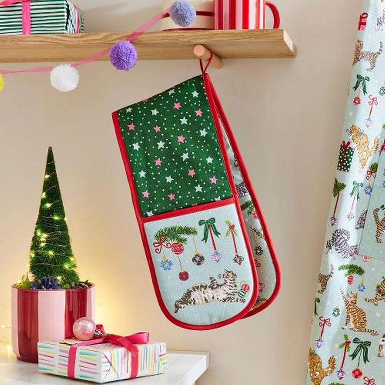 ulster-weaves-christmas-cats-seafoam-double-oven-glove - Ulster Weavers Christmas Cats Seafoam Double Oven Glove