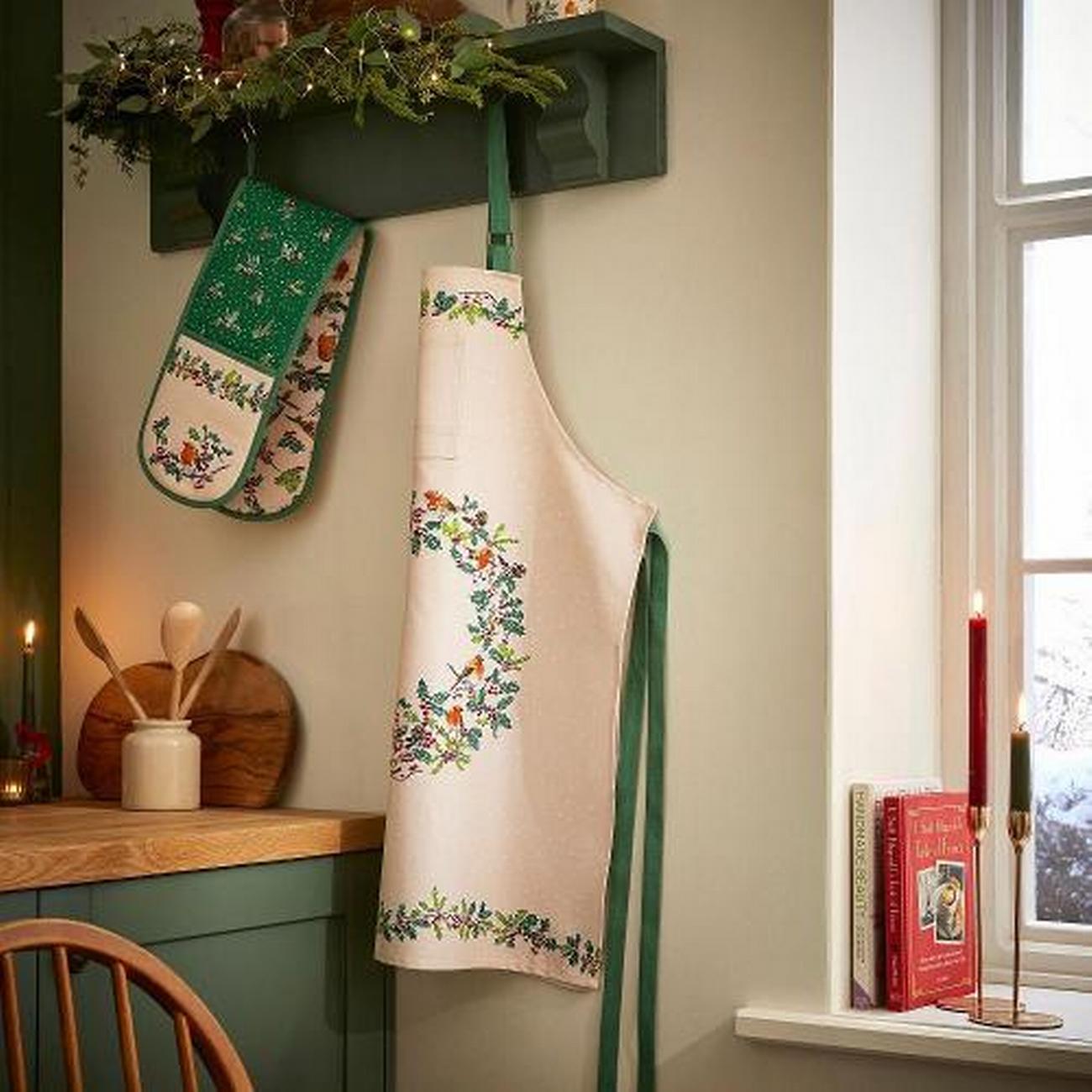 ulster-weaves-christmas-robins-green-cotton-apron - Ulster Weavers Christmas Robins Green Cotton Apron