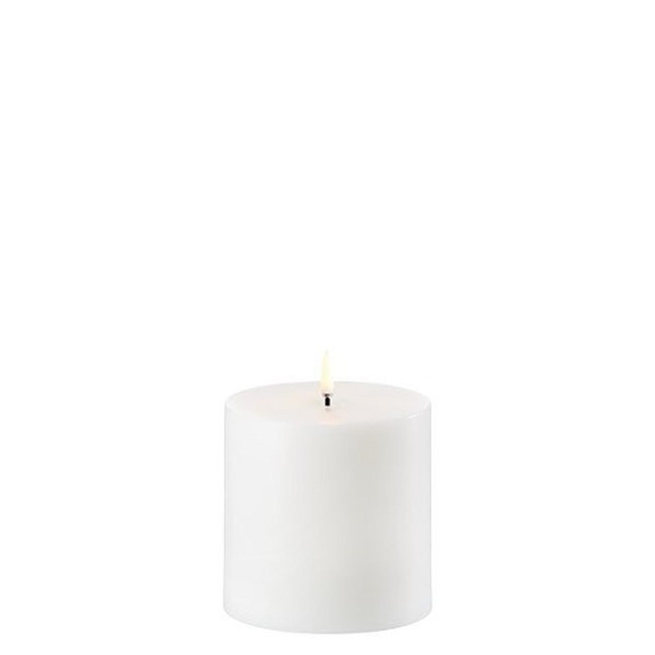uyuni-led-candle-10-1x10cm-nordic-white-smooth - Uyuni Lighting Led Pillar Candle Nordic White Smooth 10.1x10cm