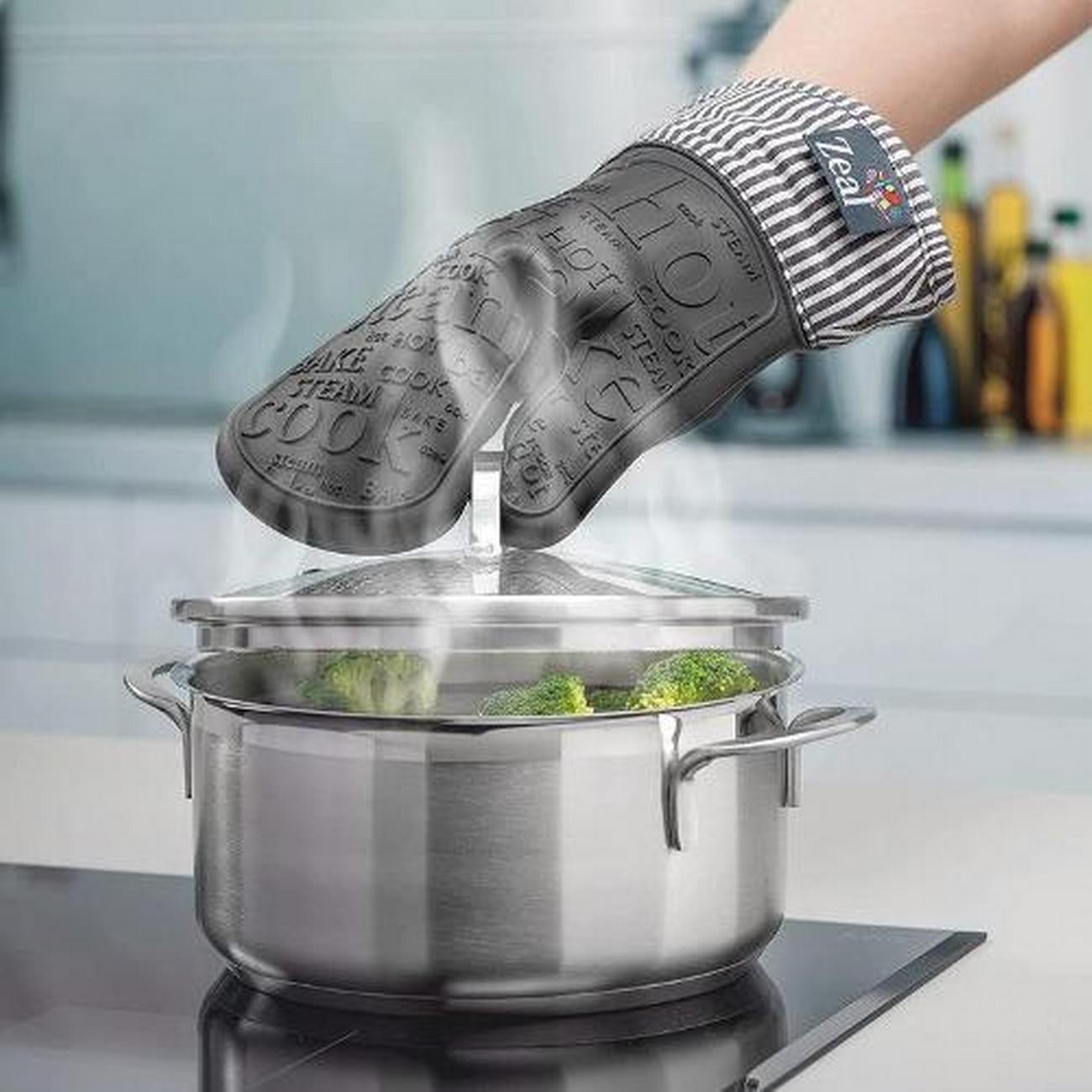 zeal-steam-stop-single-oven-glove-stripe-silicone - Zeal Steam Stop Silicone Single Stripe Oven Glove