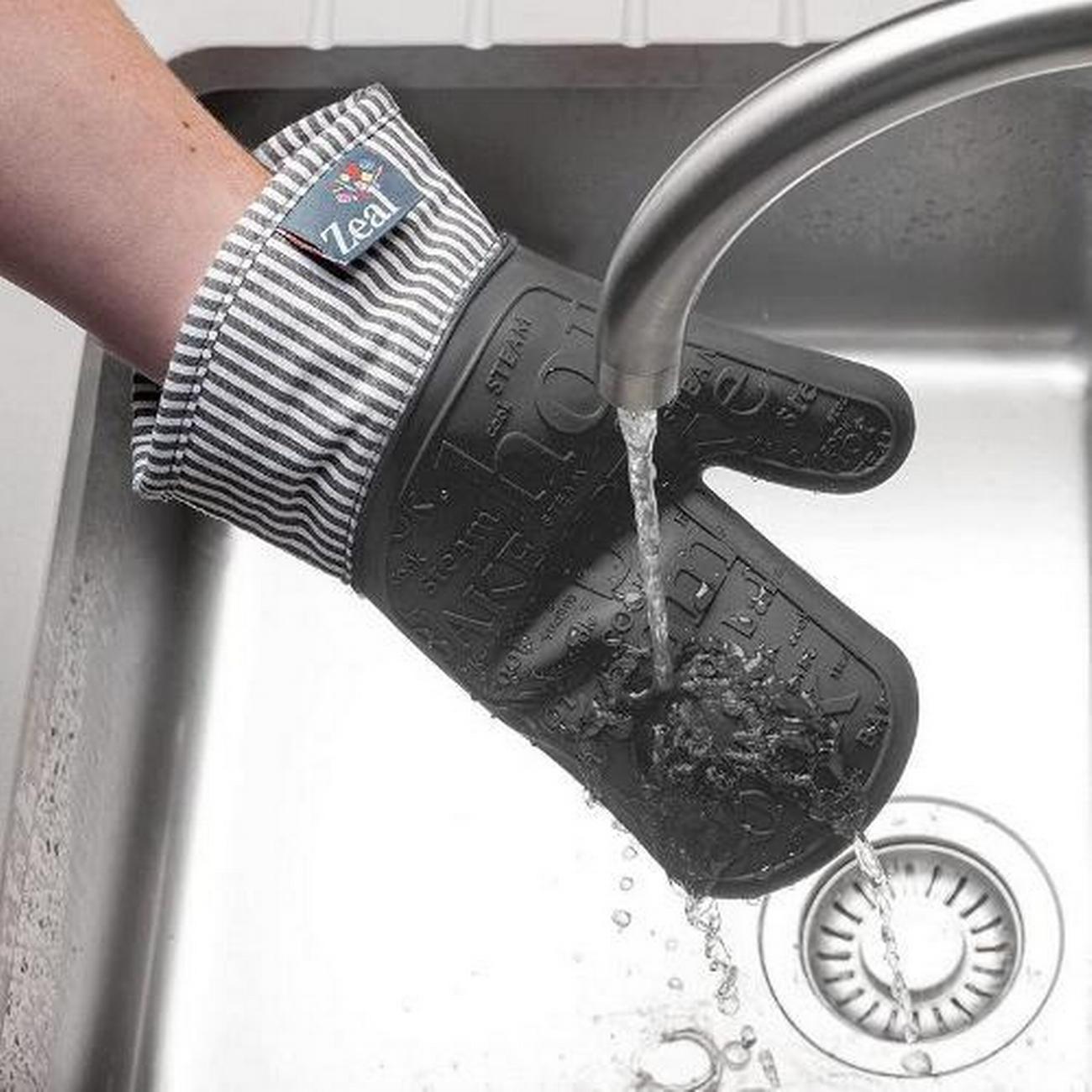 zeal-steam-stop-single-oven-glove-stripe-silicone - Zeal Steam Stop Silicone Single Stripe Oven Glove