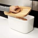 joseph-joseph-bread-bin-with-bamboo-lid-cutting-board - Joseph Joseph Bread Bin With Bamboo Cutting Board Lid