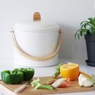 pebbly-indoor-compost-bucket-7-litre-charcoal-filter - Pebbly Indoor Steel Compost Bin 7L Cream