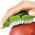cuisipro-vegetable-cleaning-brush-flexible - Cuisipro Flexible Vegetable Brush