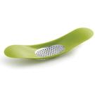 joseph-joseph-rocking-garlic-crusher-green - Joseph Joseph Rocker Garlic Crusher Green