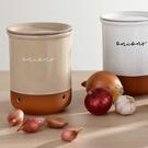ladelle-eco-onion-keeper-taupe - Eco Onion Vault Taupe