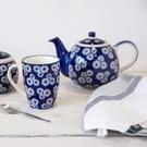 london-pottery-globe-teapot-blue-white-small-daisies-4-cup - London Pottery Globe 4 Cup Teapot Small Daisies