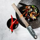 microplane-premium-classic-zester-grater-after-dark-grey - Microplane Premium Classic Zester Grater After Dark