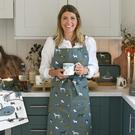 Sophie-Allport-Christmas-dogs-adult-apron-festive-linens - Sophie Allport Christmas Dogs Adult Apron