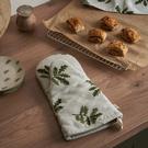 sap-acorn-and-oak-leaves-oven-mitt - Sophie Allport Acorn & Oak Leaves Oven Mitt