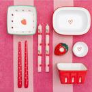 talking-tables-bon-amour-enamel-baking-dish-heart-pink-20cm - Talking Tables Bon Amour Enamel Baking Dish Heart Pink 20cm