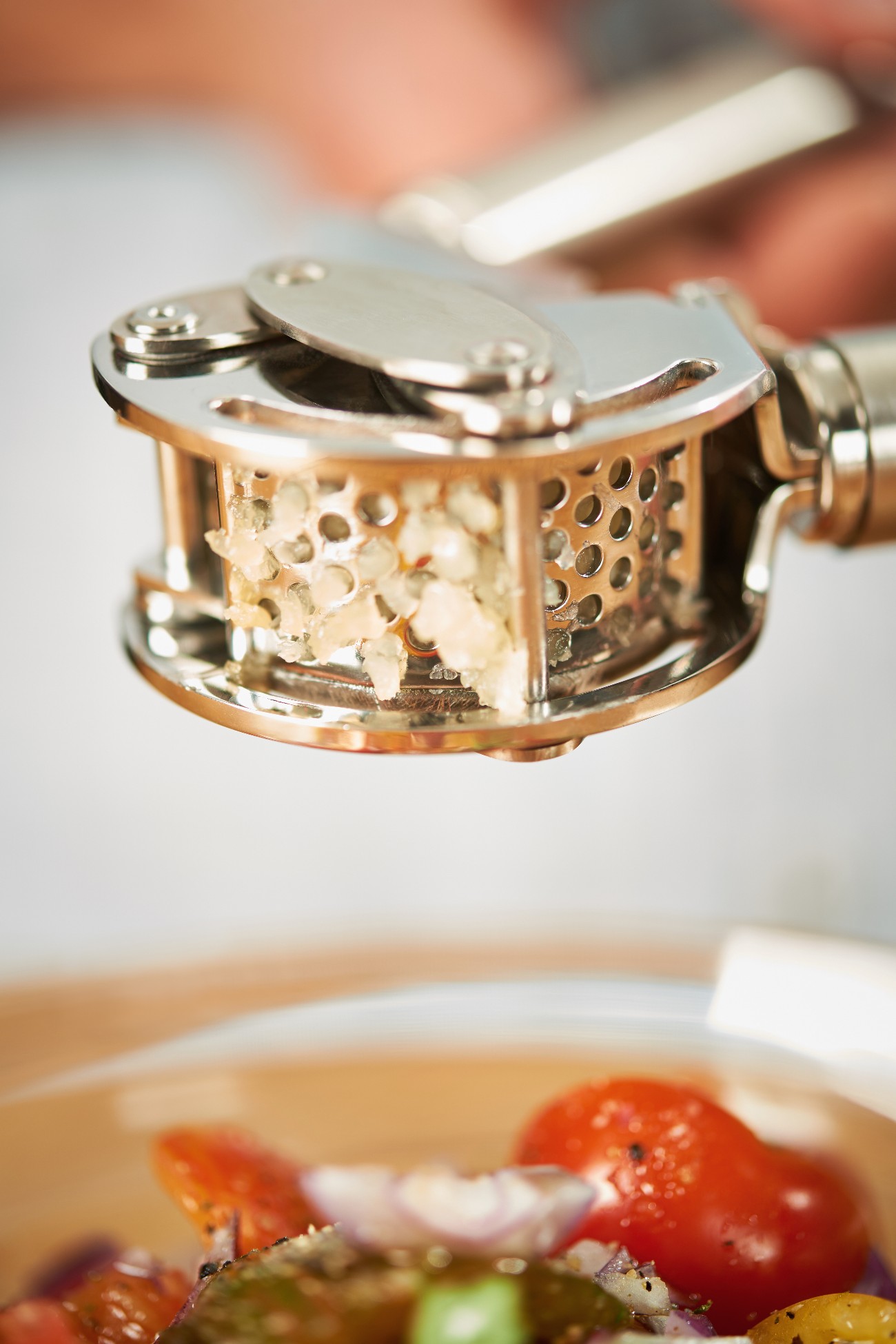 Rösle Garlic Press with Scraper