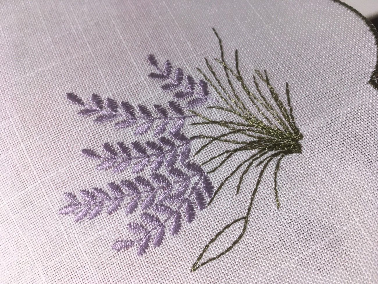 Kinsale Lavender Embroidered Round Mat 12