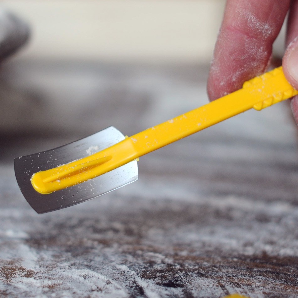 Lame Knife, Baker's Blade