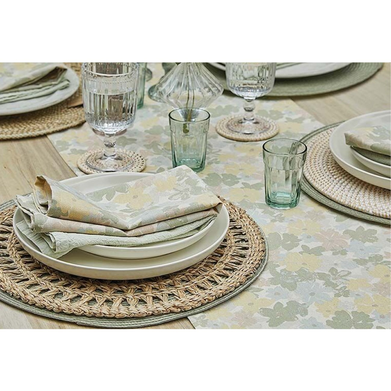 Walton & Co Pastel Floral Napkin Set of 4